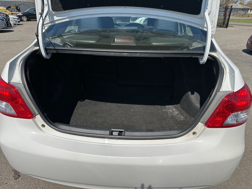 Additional photo of vehicle.