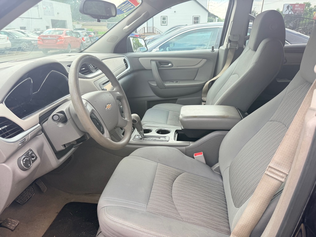 Additional photo of vehicle.