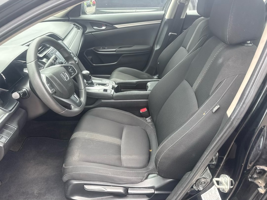 Additional photo of vehicle.