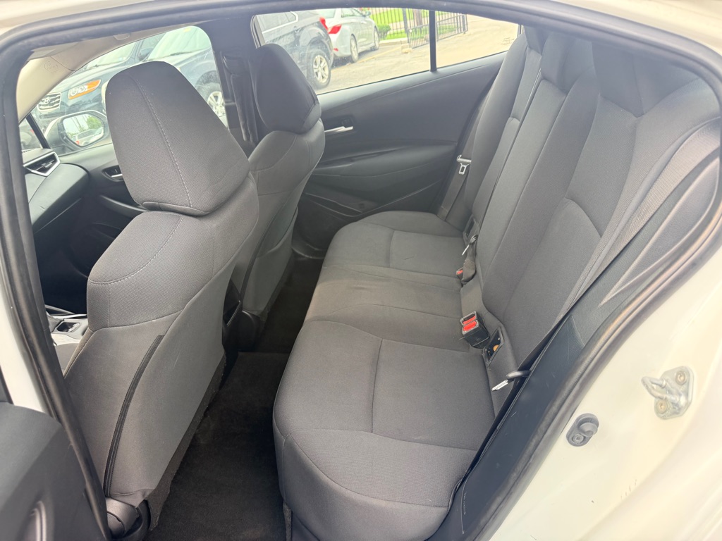 Additional photo of vehicle.
