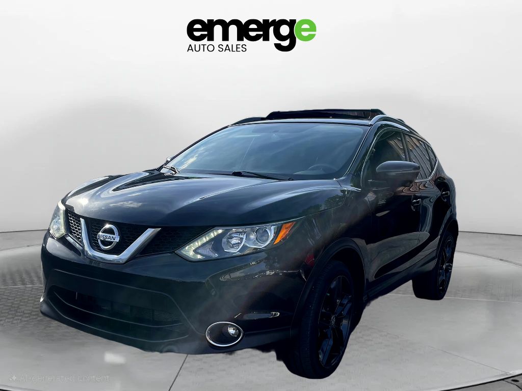 2017 Nissan Rogue Sport SL's photo