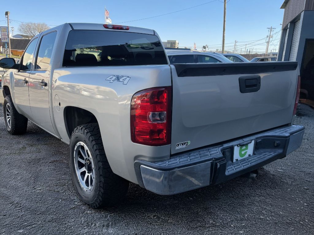 Additional photo of vehicle.