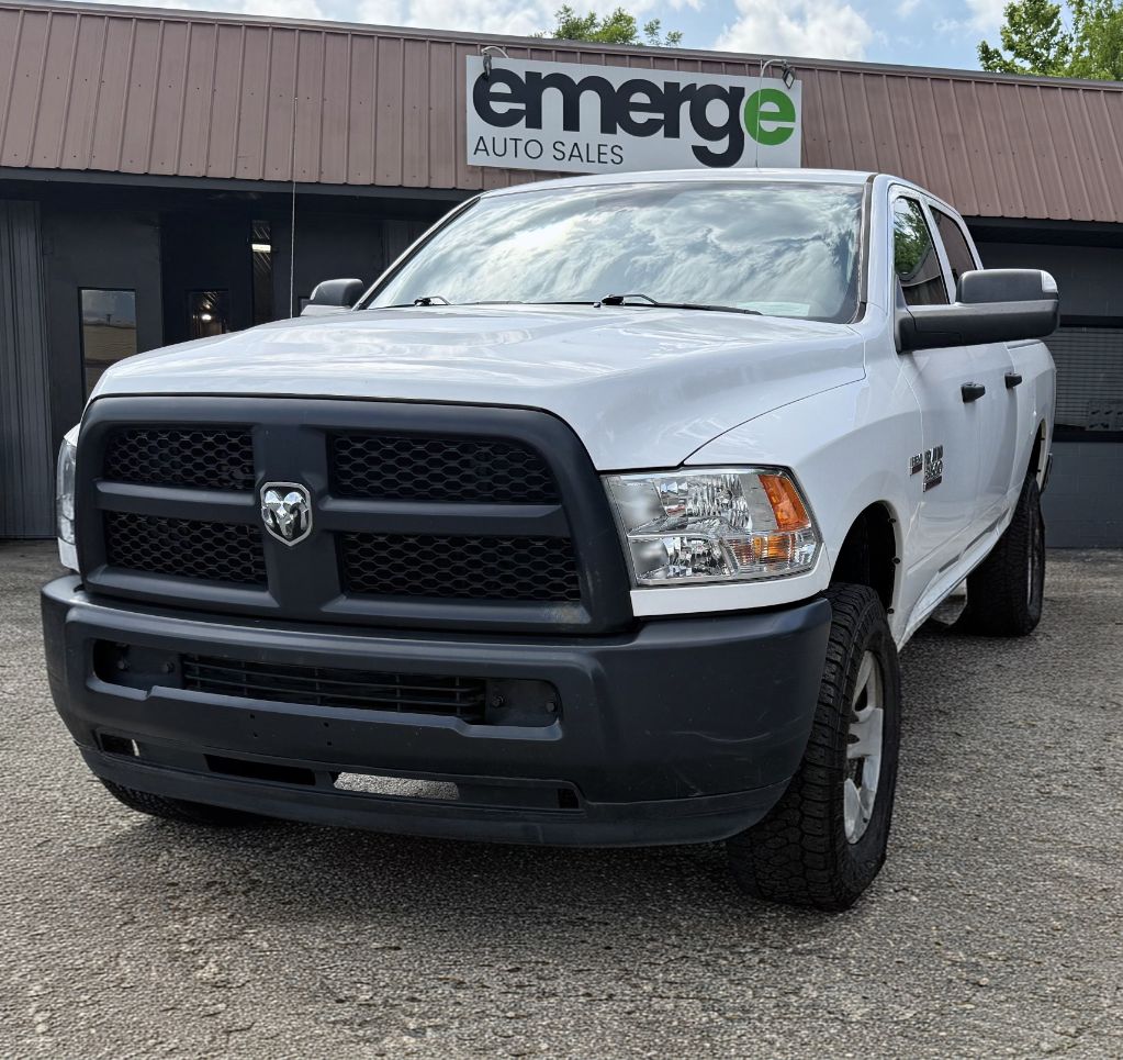 Additional photo of vehicle.