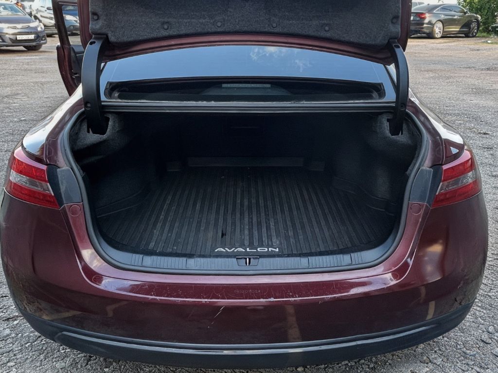 Additional photo of vehicle.