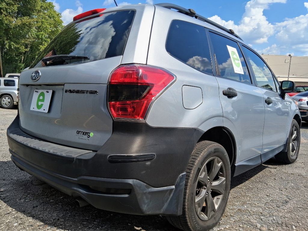 Additional photo of vehicle.