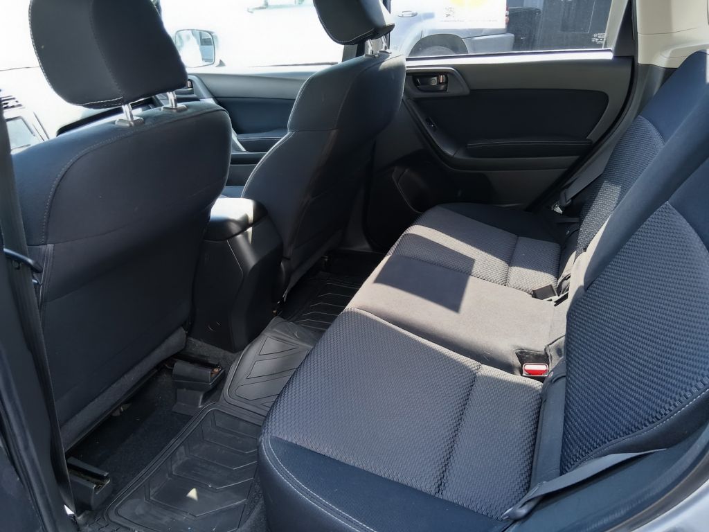 Additional photo of vehicle.