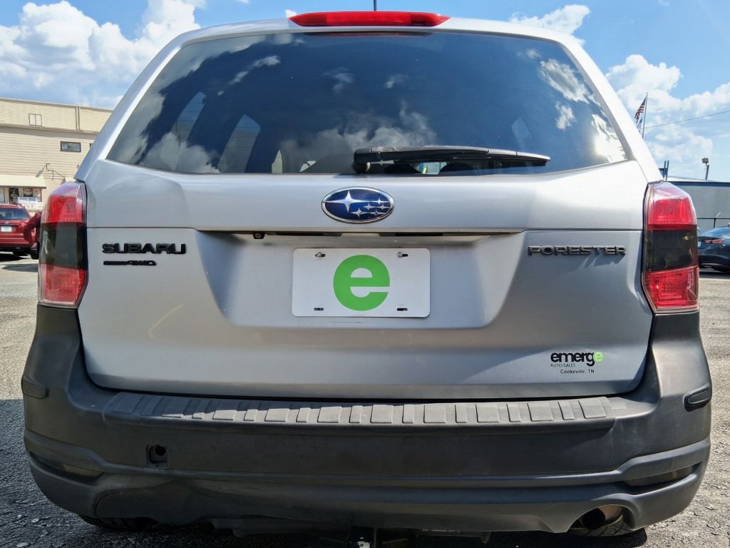 Additional photo of vehicle.