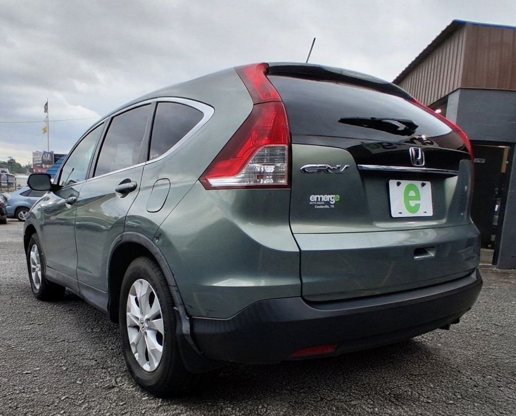 Additional photo of vehicle.