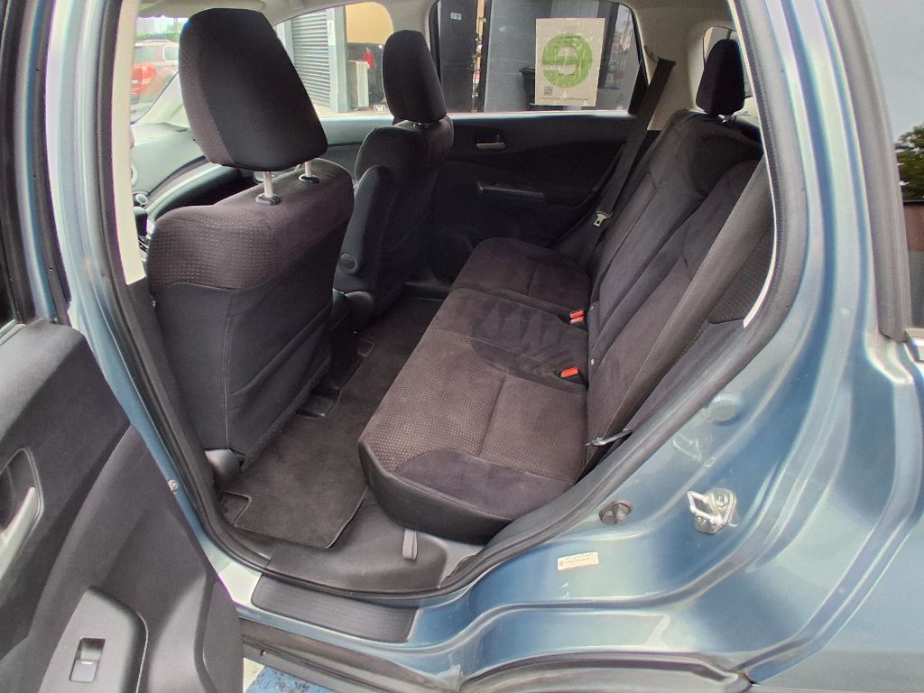 Additional photo of vehicle.