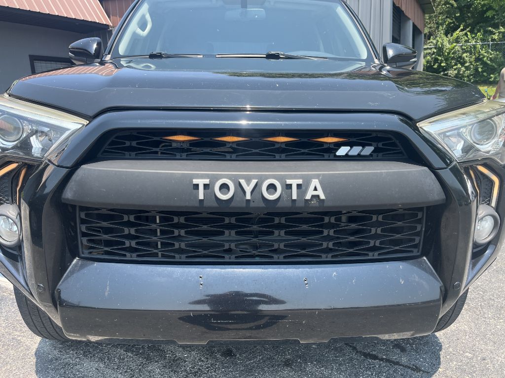 Additional photo of vehicle.