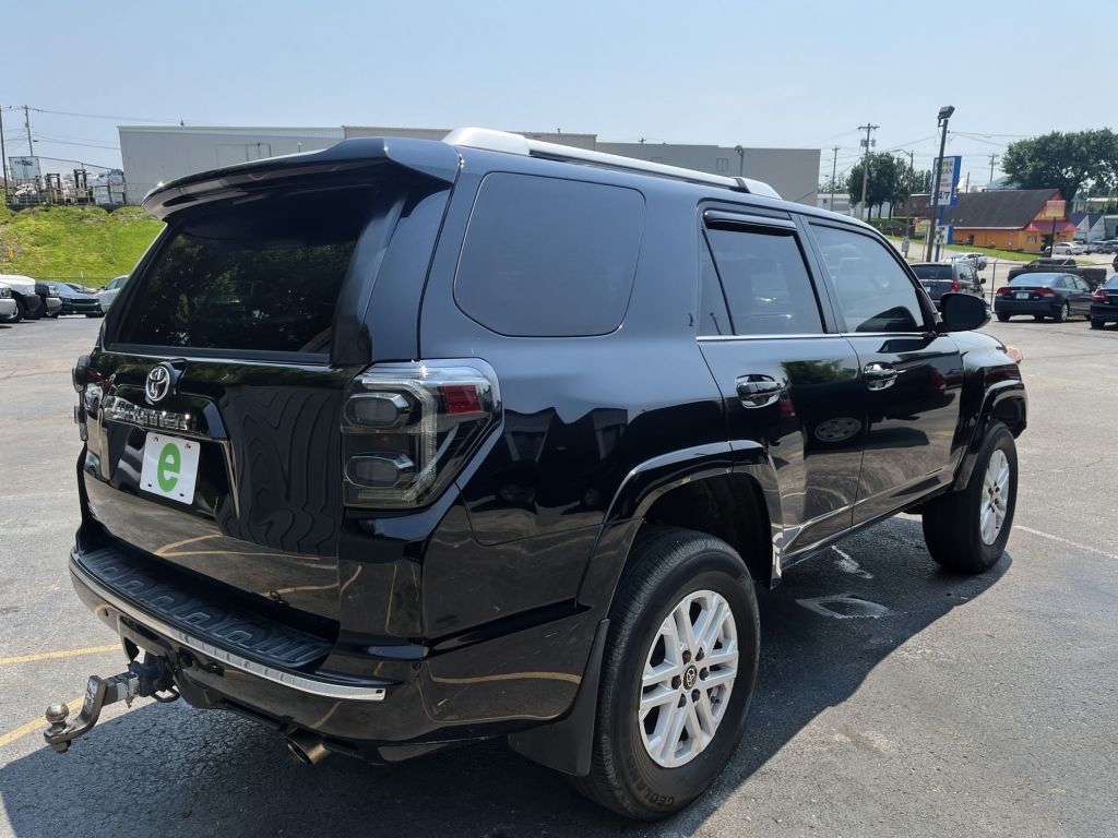 Additional photo of vehicle.