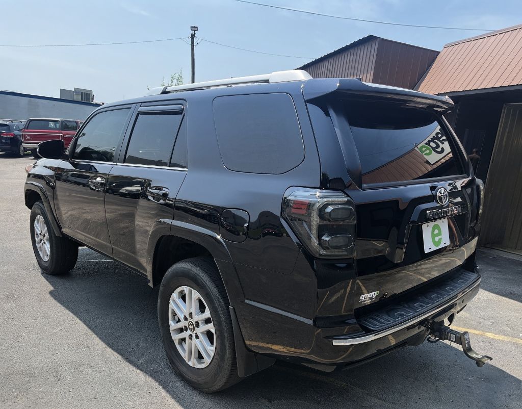 Additional photo of vehicle.