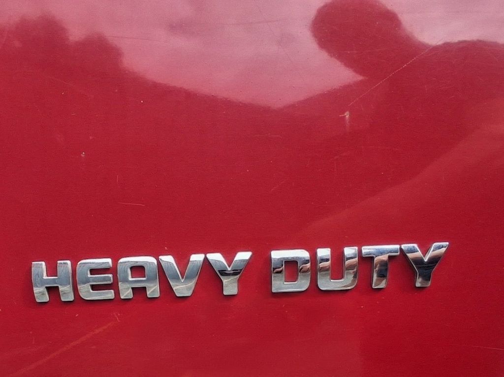 Additional photo of vehicle.