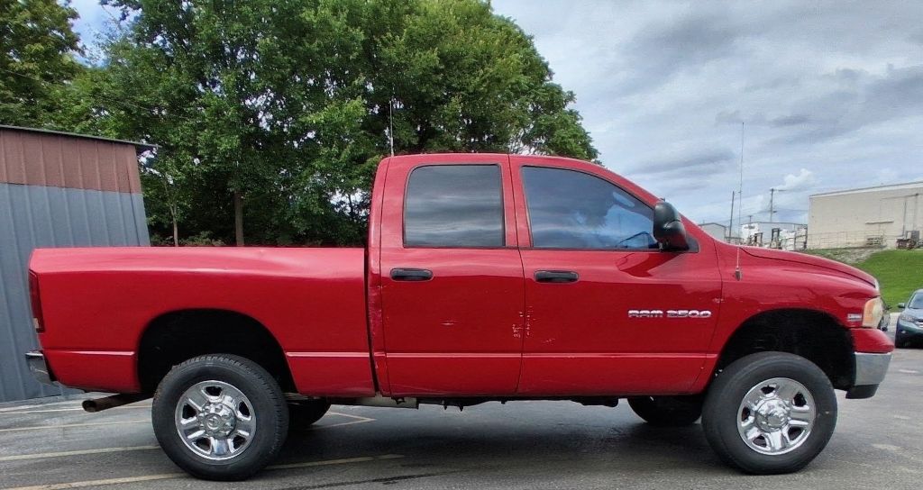 Additional photo of vehicle.
