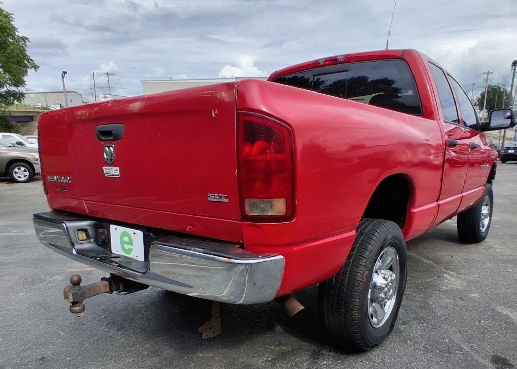 Additional photo of vehicle.
