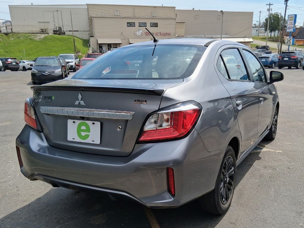 Additional photo of vehicle.