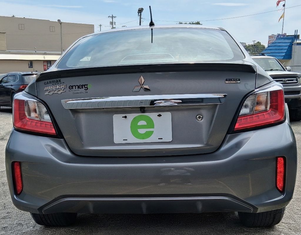 Additional photo of vehicle.