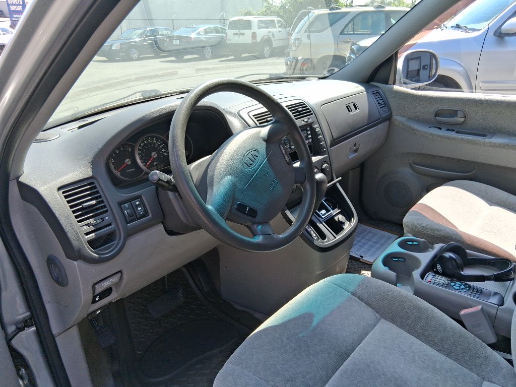 Additional photo of vehicle.