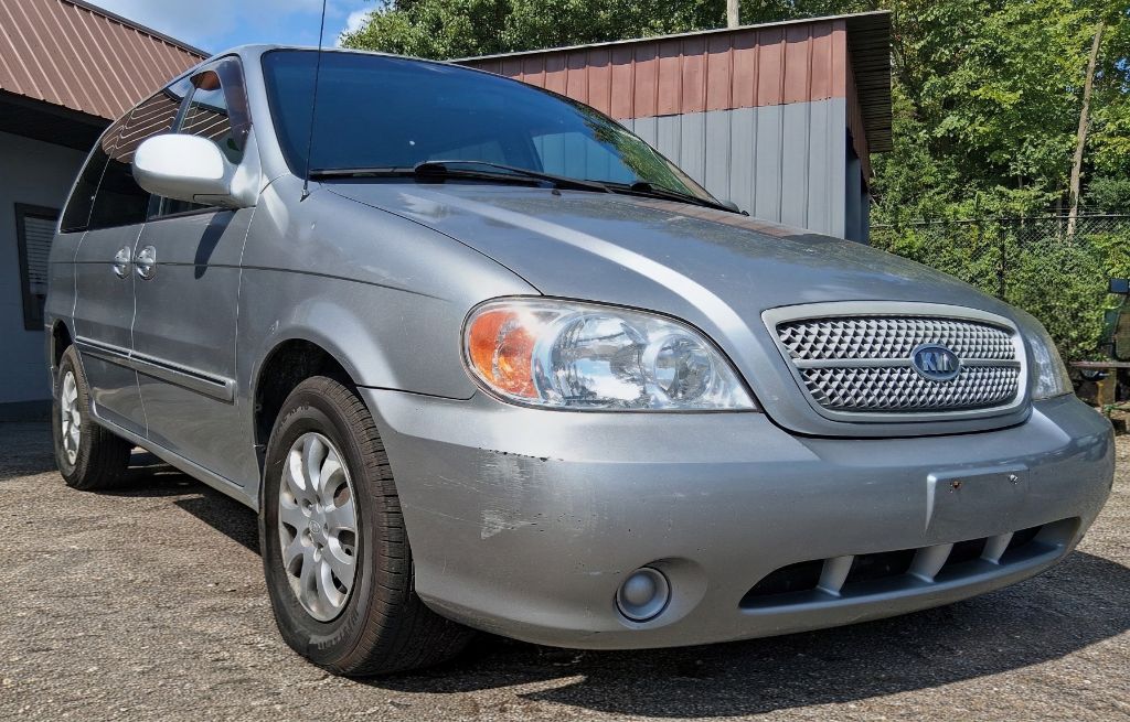 Additional photo of vehicle.