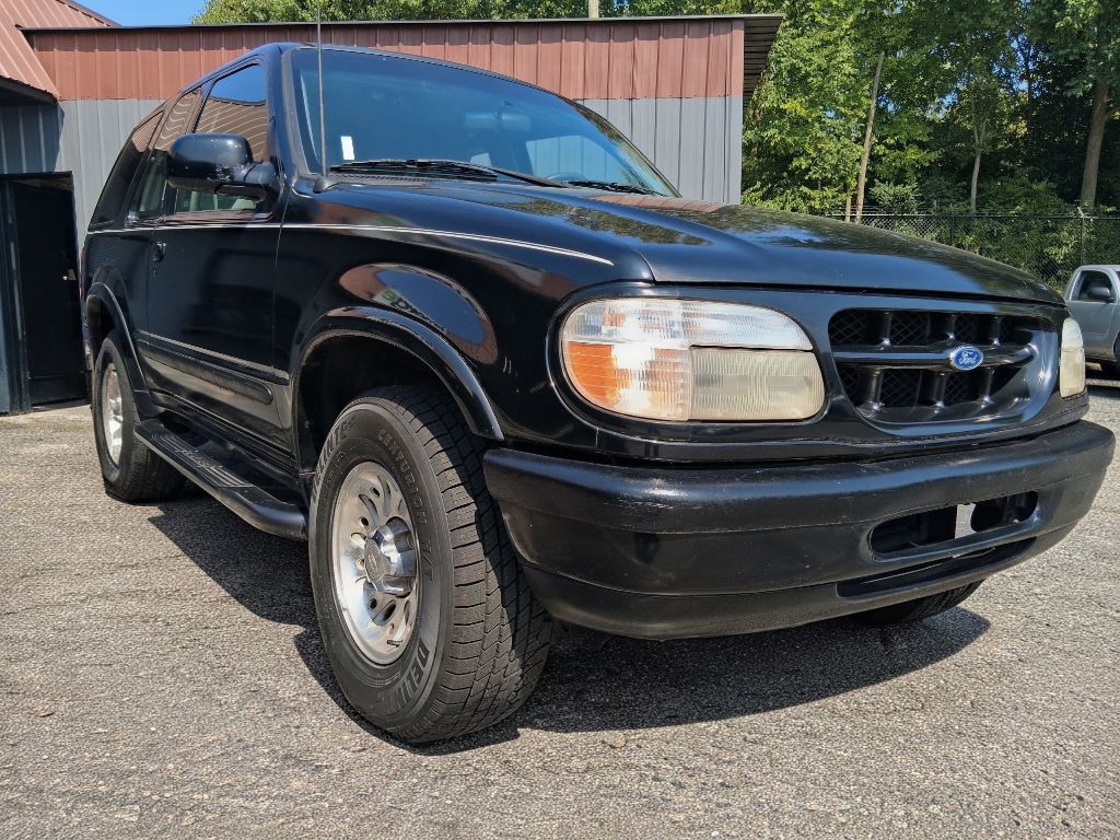 Additional photo of vehicle.