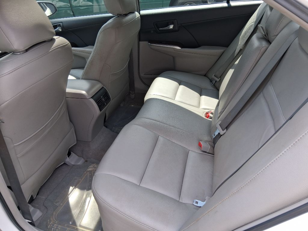 Additional photo of vehicle.