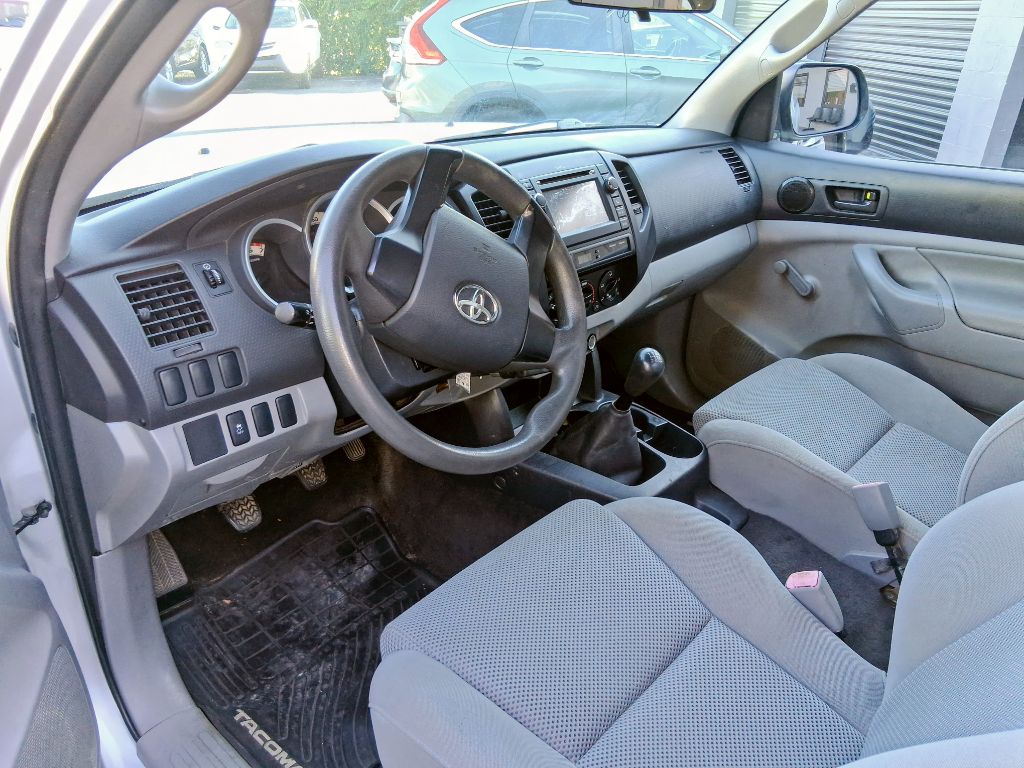 Additional photo of vehicle.