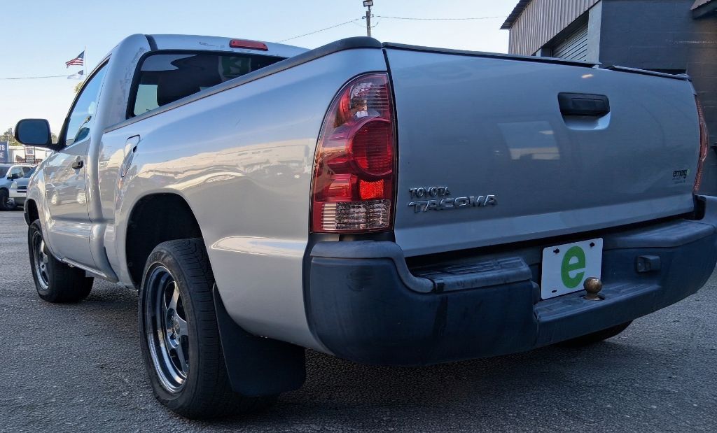 Additional photo of vehicle.