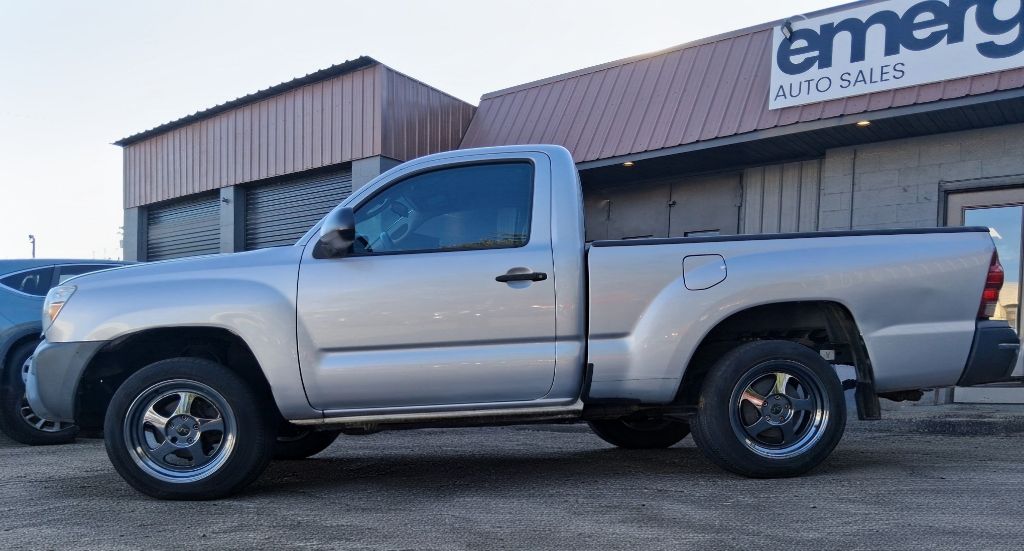 Additional photo of vehicle.