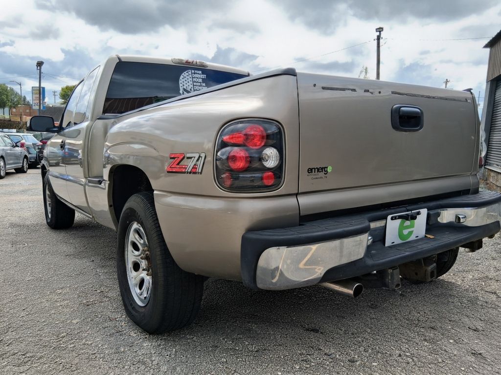 Additional photo of vehicle.