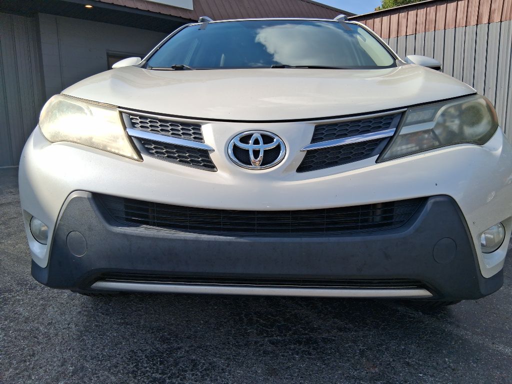 Additional photo of vehicle.
