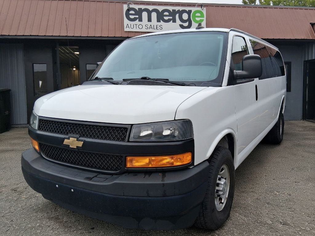 Additional photo of vehicle.