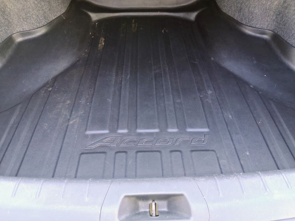 Additional photo of vehicle.
