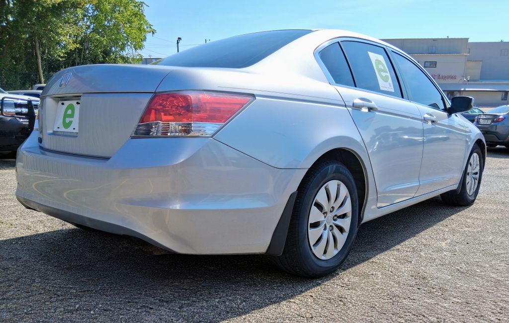 Additional photo of vehicle.