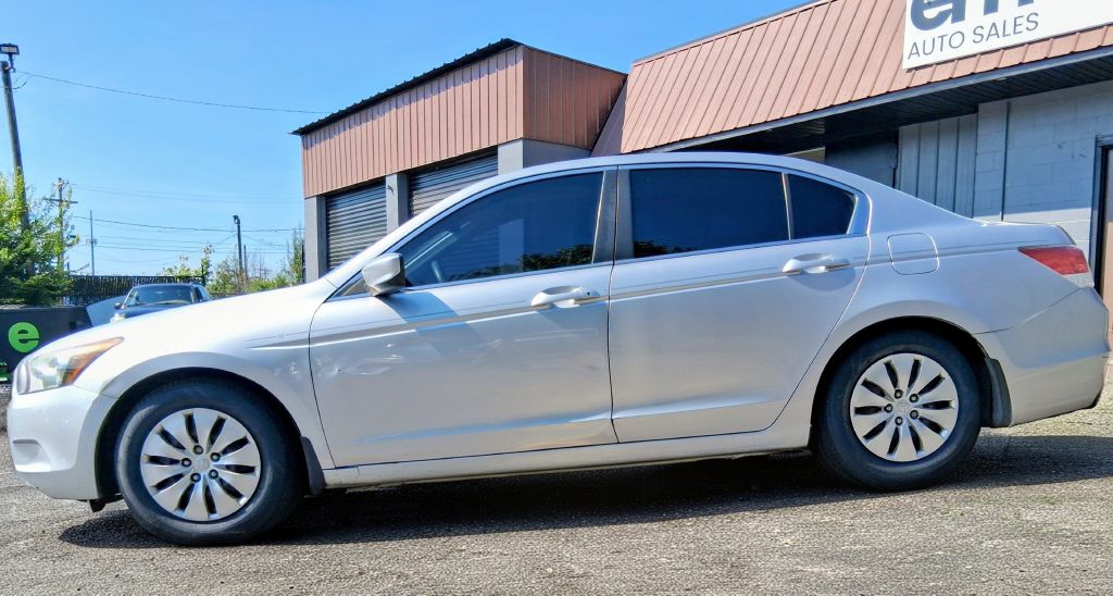 Additional photo of vehicle.