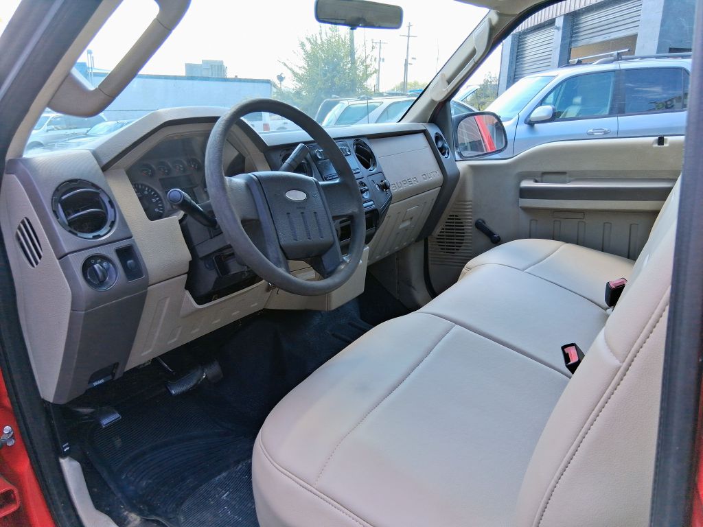 Additional photo of vehicle.
