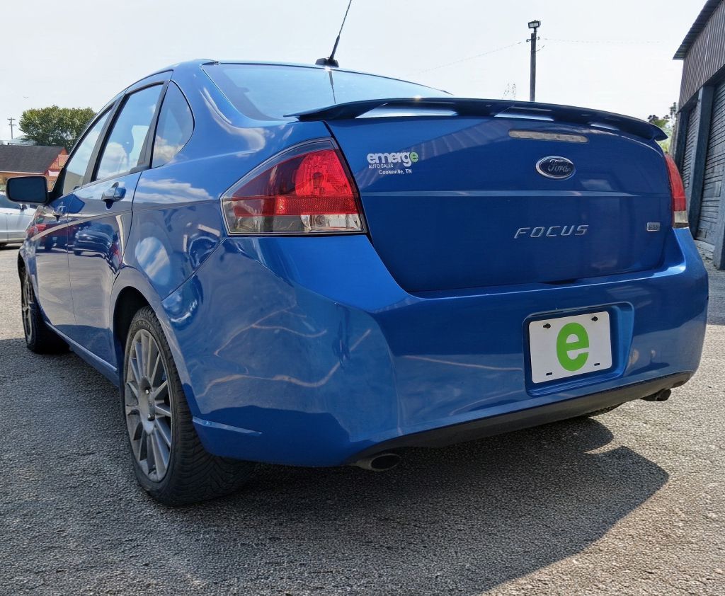 Additional photo of vehicle.