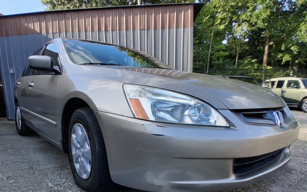 Additional photo of vehicle.
