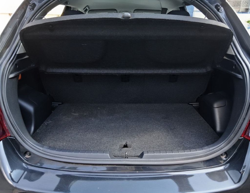 Additional photo of vehicle.