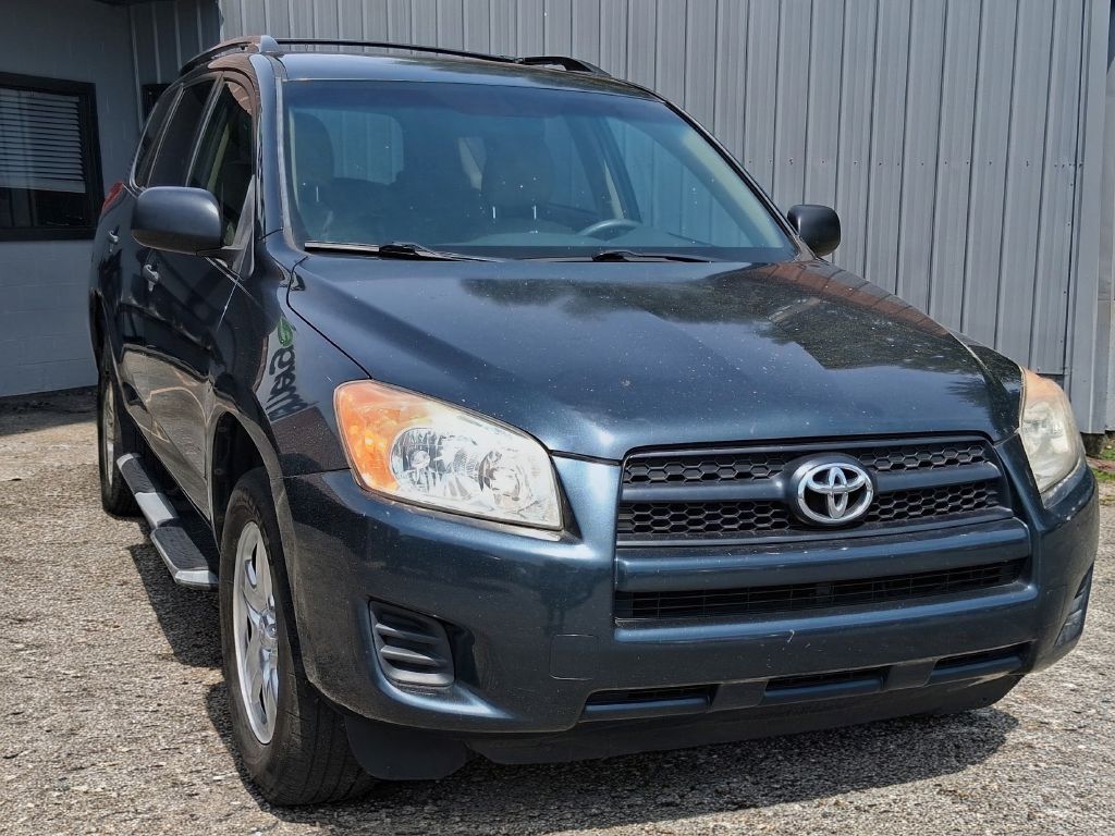 Additional photo of vehicle.