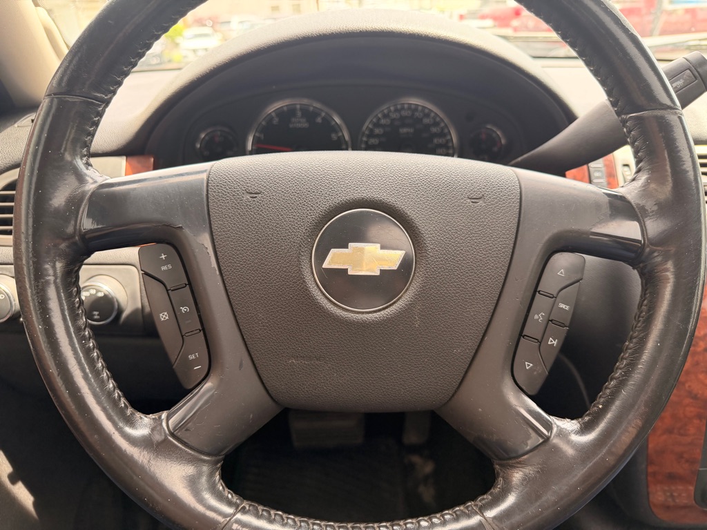 Photo 27 of this CHEVROLET SUBURBAN