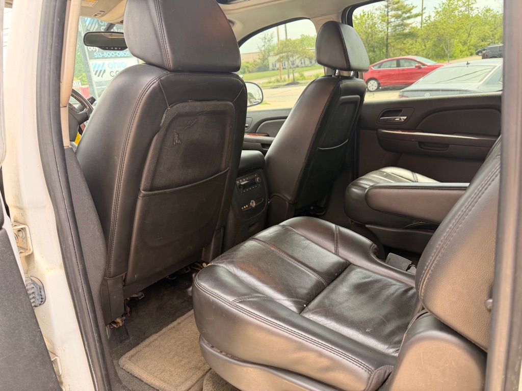 Photo 12 of this CHEVROLET SUBURBAN