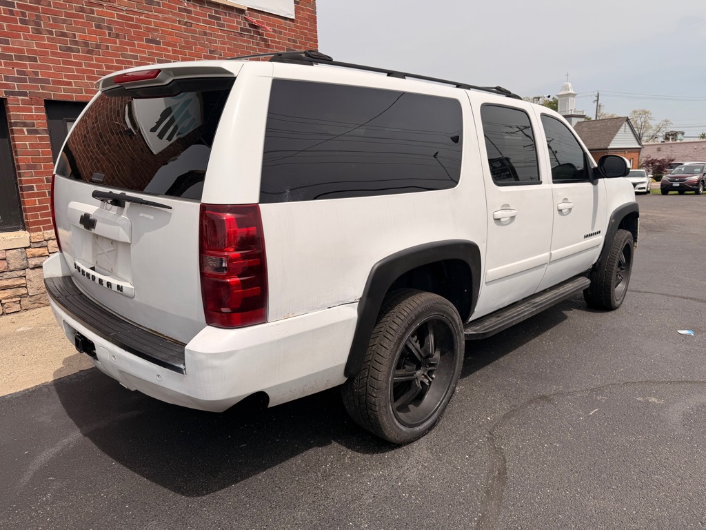 Photo 7 of this CHEVROLET SUBURBAN