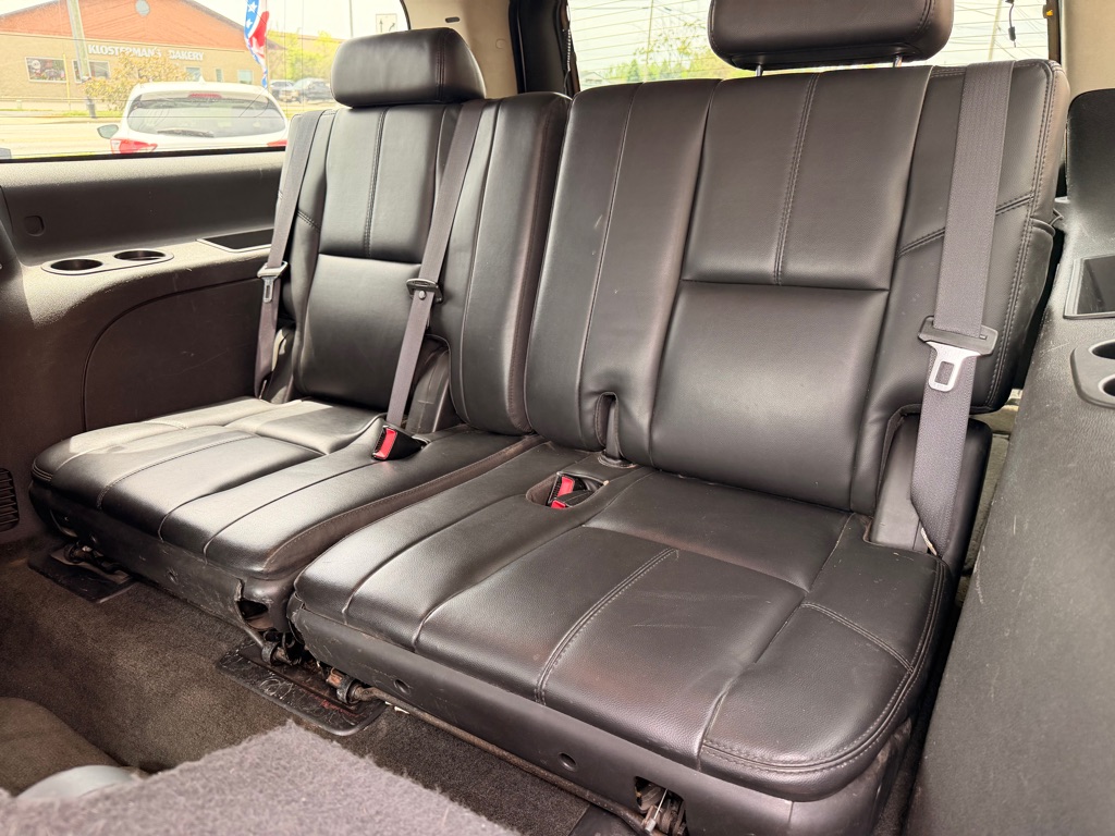 Photo 15 of this CHEVROLET SUBURBAN