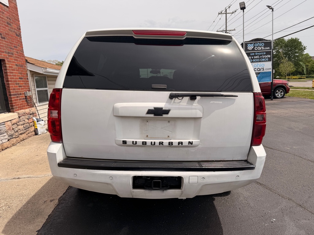 Photo 6 of this CHEVROLET SUBURBAN