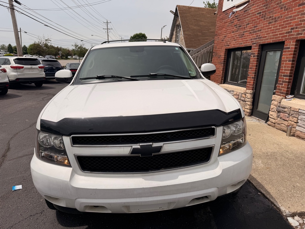Photo 3 of this CHEVROLET SUBURBAN