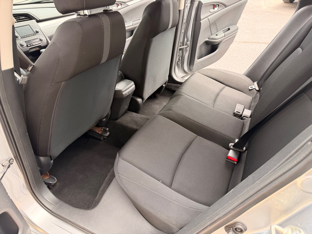 Photo 12 of this HONDA CIVIC