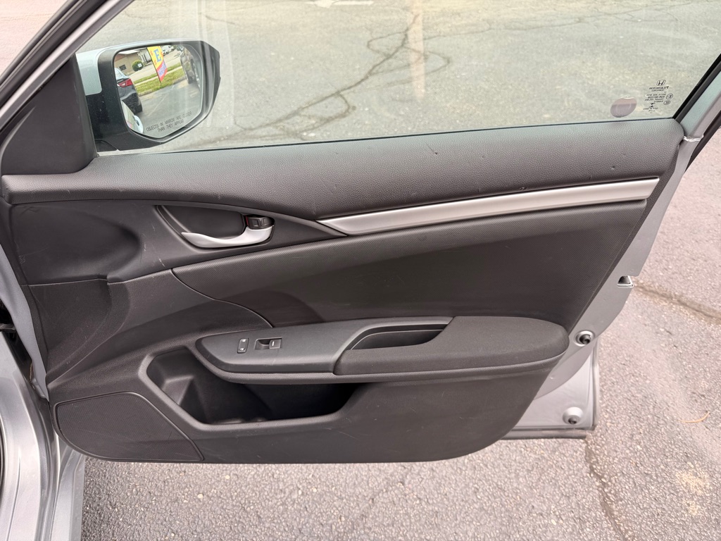 Photo 21 of this HONDA CIVIC
