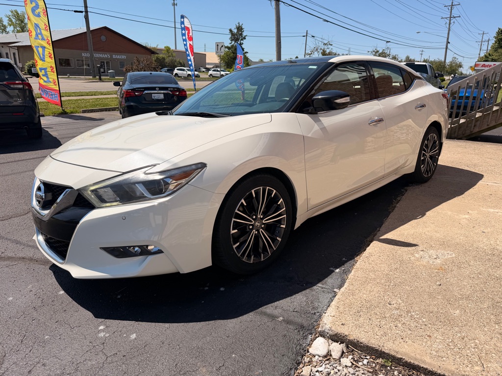 Photo 4 of this NISSAN MAXIMA