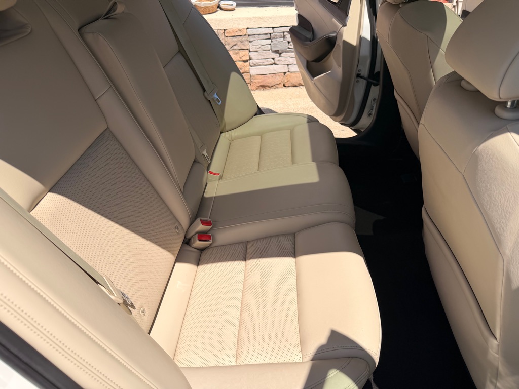 Photo 17 of this NISSAN MAXIMA