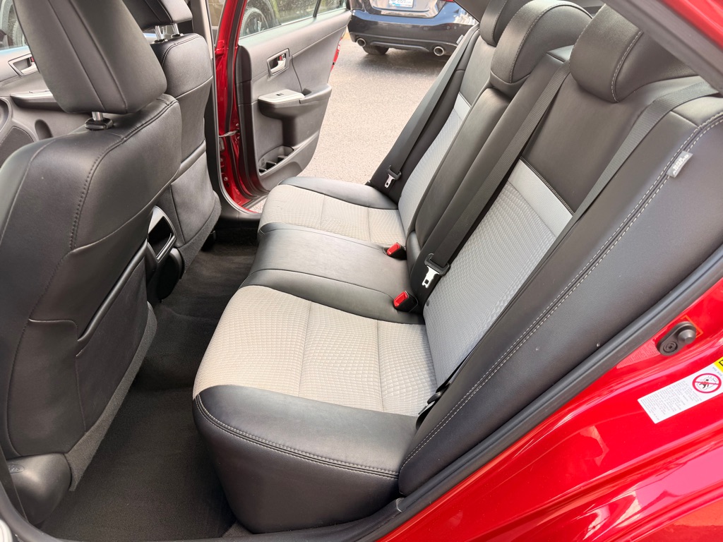 Photo 11 of this TOYOTA CAMRY